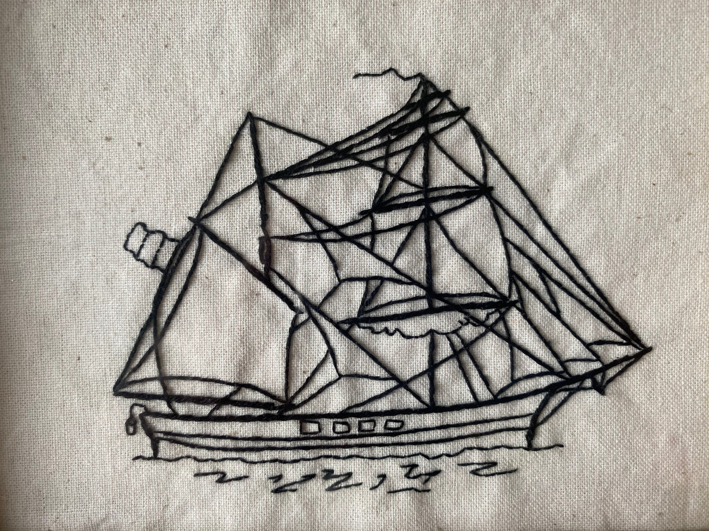 NAVIRE À DEUX MÂTS | BRODERIE FAITE MAIN